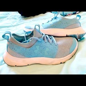 Under Armour Sneakers